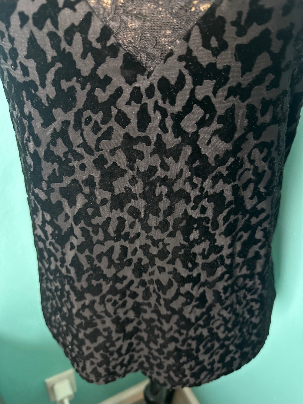 White House Black Market Lace Velvet Animal Print Cocktail Blouse Tank Top S - Picture 3 of 6